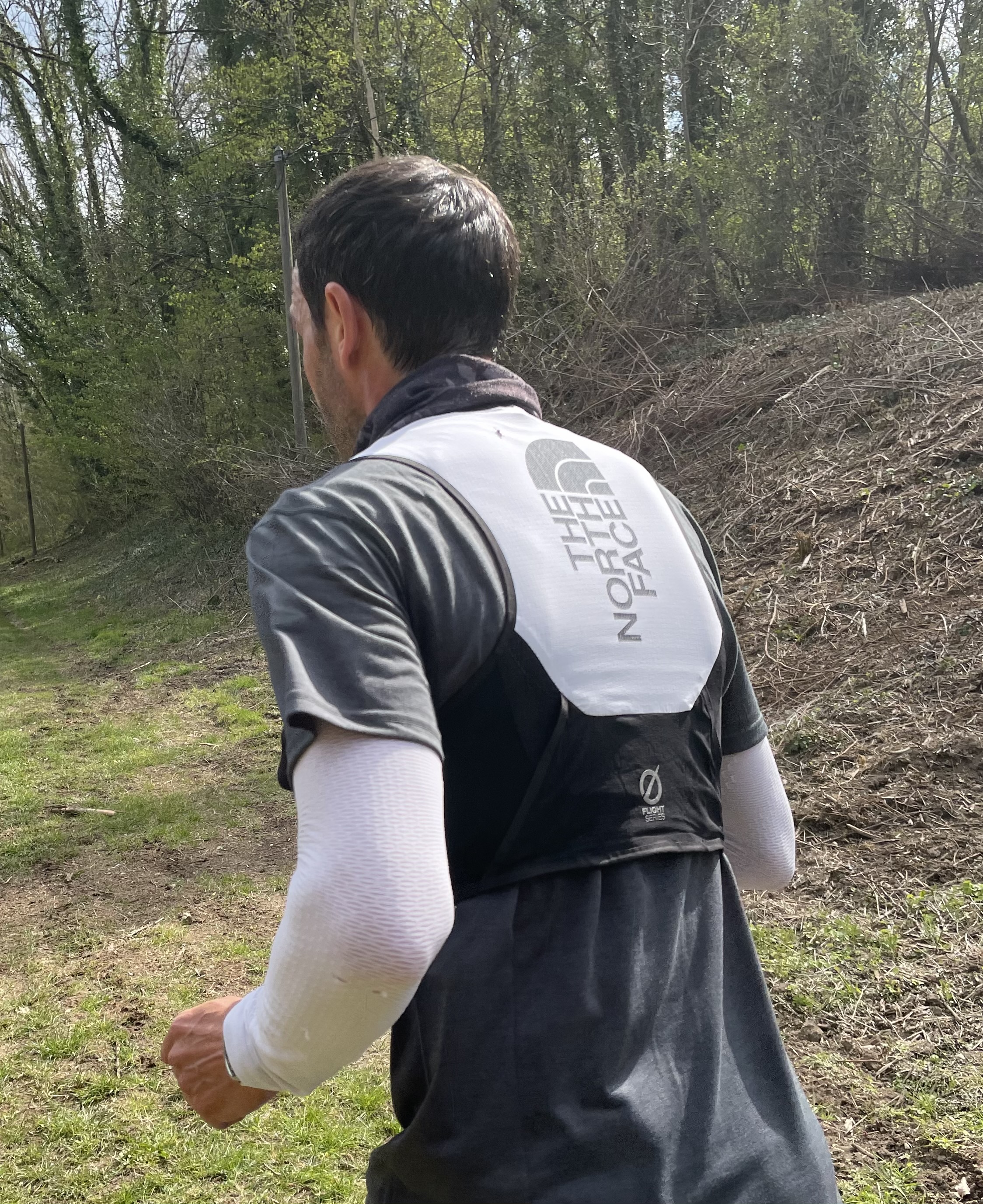 Test : Gilet d' hydratation The North Face Flight Series Race Day 8 L |  TrailPRO